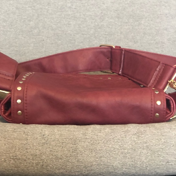 Unbranded Burgundy Cross Body with alternate Strap - Picture 5 of 10